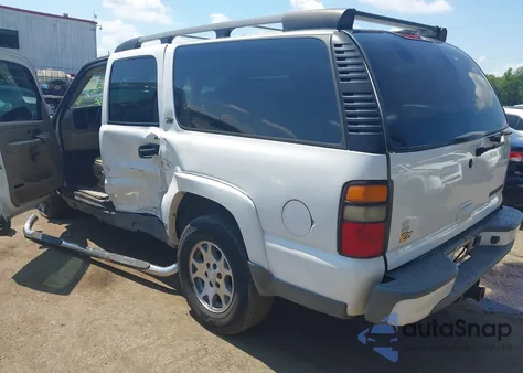 2004 Chevrolet Suburban 1500 Z71 z USA, uszkodzony, nr VIN 3GNFK16Z34G147602